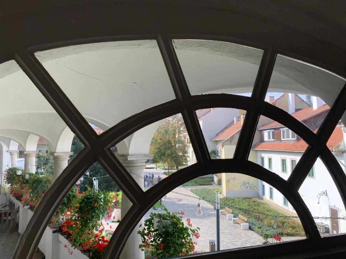 Forst-Haz Apartman Eger Luaran gambar
