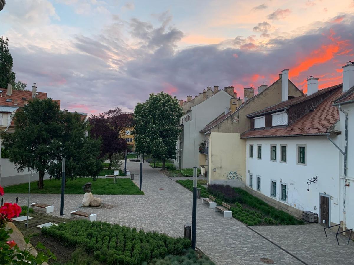 Forst-Haz Apartman Eger Luaran gambar