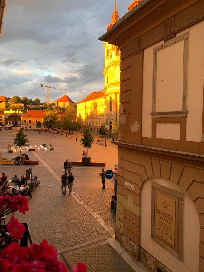 Forst-Haz Apartman Eger Luaran gambar