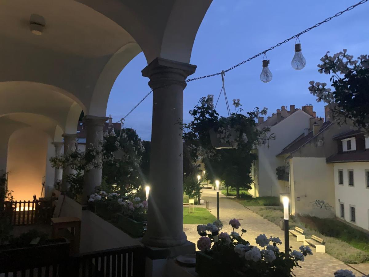 Forst-Haz Apartman Eger Luaran gambar