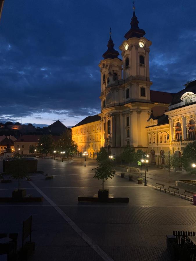 Forst-Haz Apartman Eger Luaran gambar