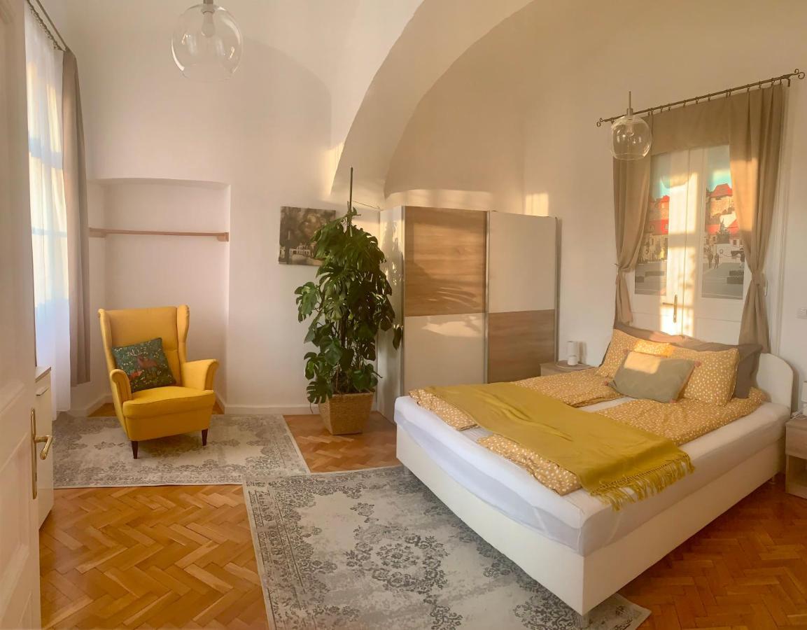 Forst-Haz Apartman Eger Luaran gambar