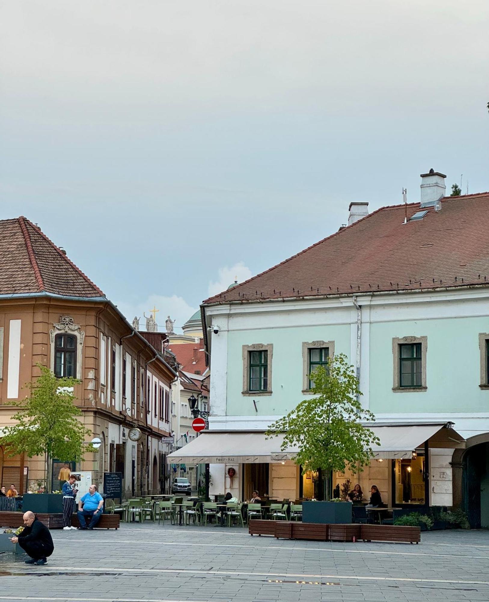 Forst-Haz Apartman Eger Luaran gambar